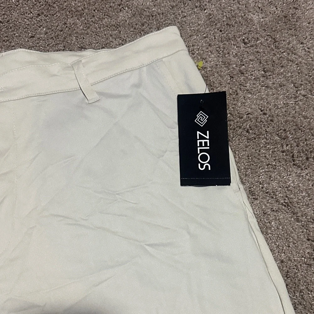 Zelos Cream Shorts - Picture 3 of 5